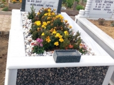 Mermer Mezarlar