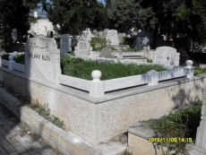 Yeni Eski Kozlu Mezarlığı