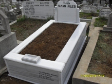 Mermer Mezarlar
